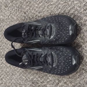 Men's Brooks Glycerin 16 Size 11.5 Black/Black